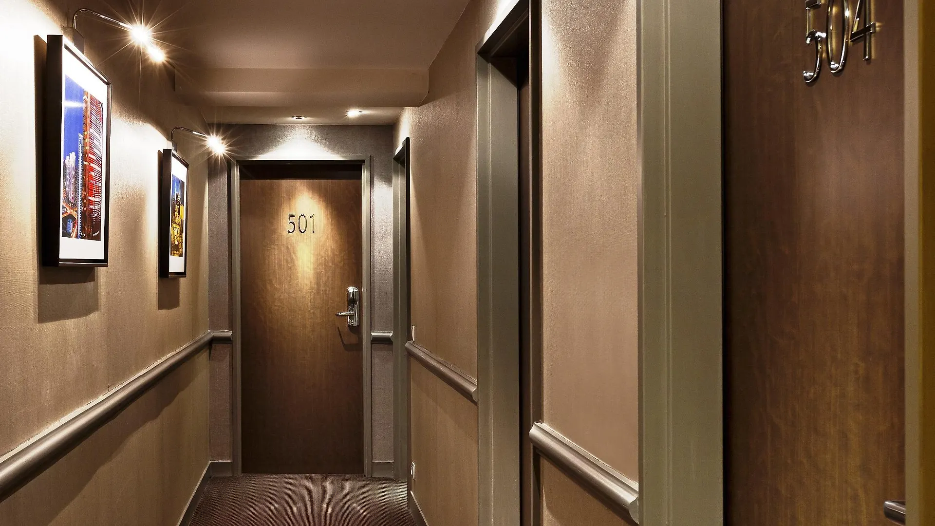 ****  Plaza Tour Eiffel Hotel Paris France