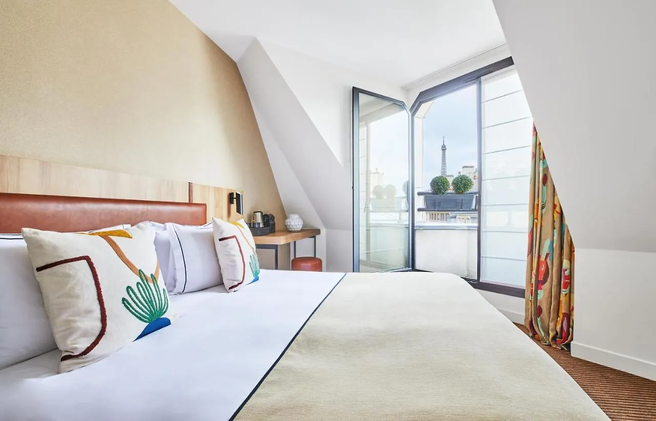 Hotel Plaza Tour Eiffel Parigi