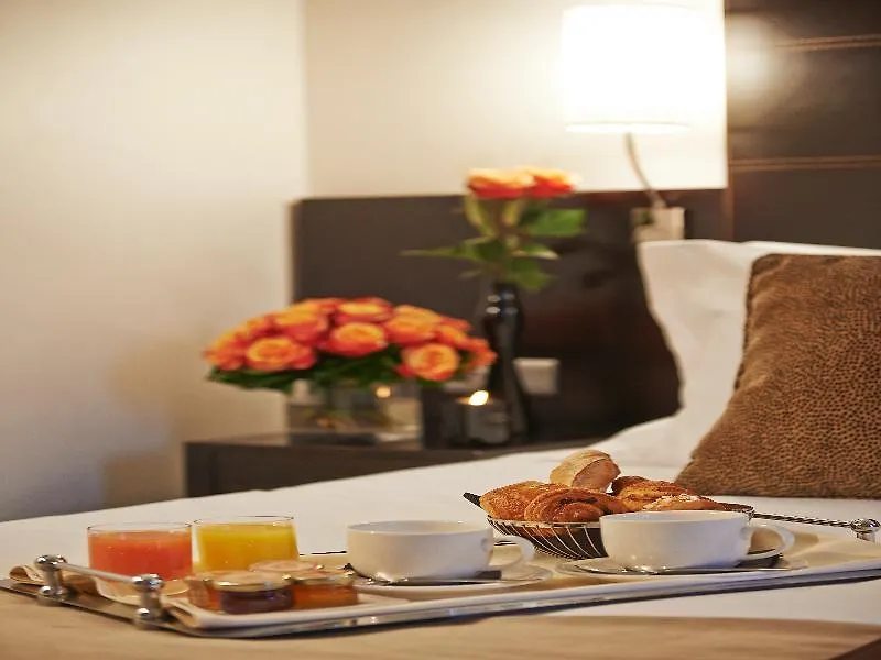 Plaza Tour Eiffel Hotel Paris 4*,