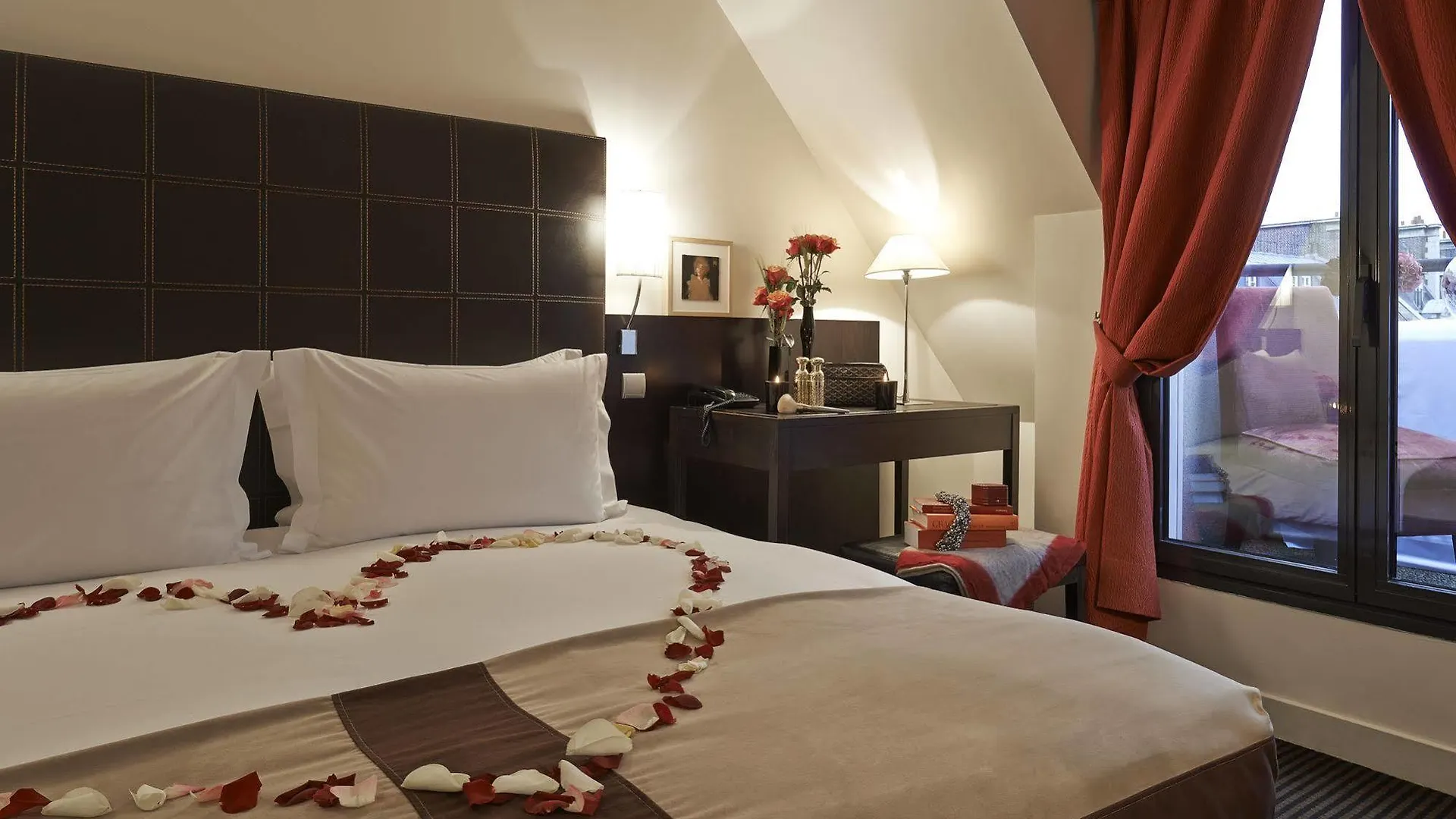 Plaza Tour Eiffel Hotel Paris